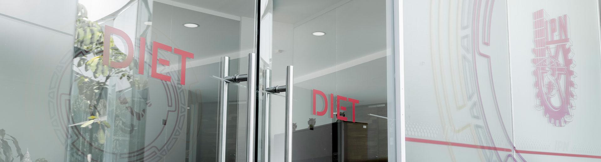 Fachada de la DIET zacatenco