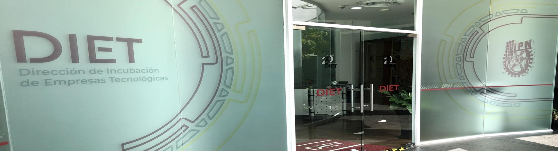 Fachada de la DIET zacatenco