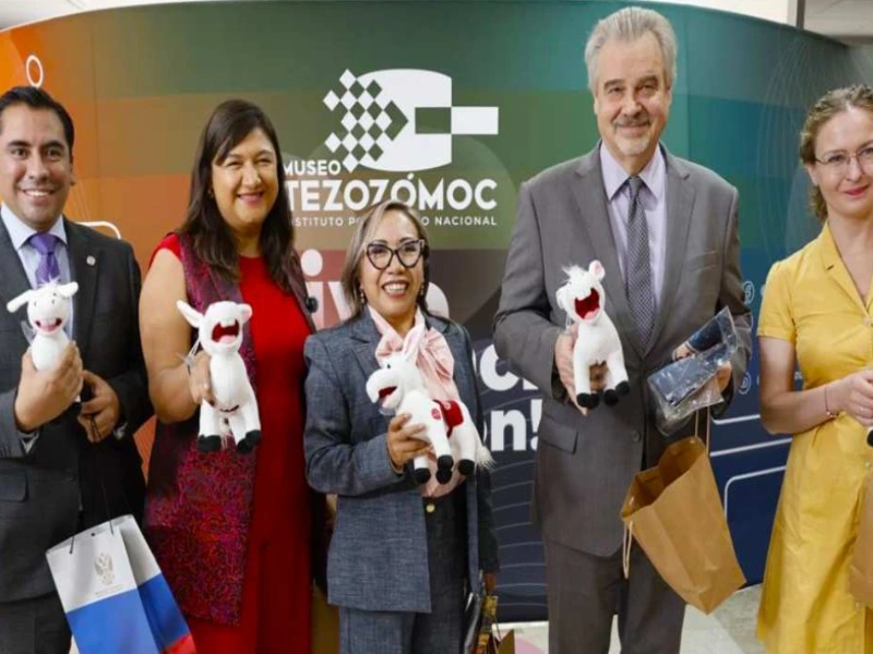 Cosmonautics Week Closes with Film Screening at Tezozómoc