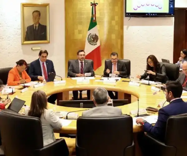 Reyes Sandoval Leads Meeting to Promote Transparency and Accountability