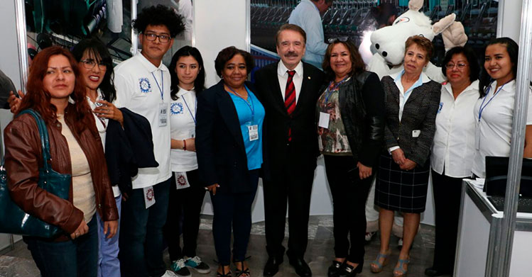 IPN acerca a los jóvenes su ​oferta en educación superior ​