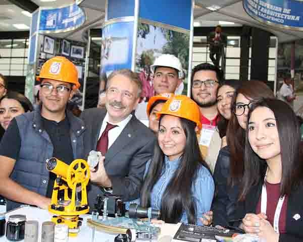 Inaugura el IPN Expo Profesiográfica 2020 de nivel superior