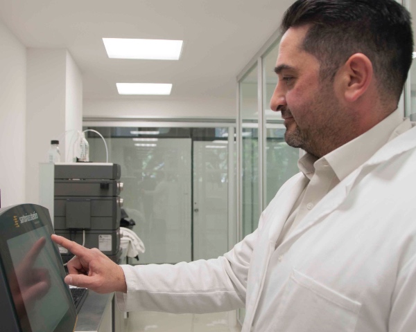 Investigadores del IPN optimizan proceso de producción de colágeno líquido