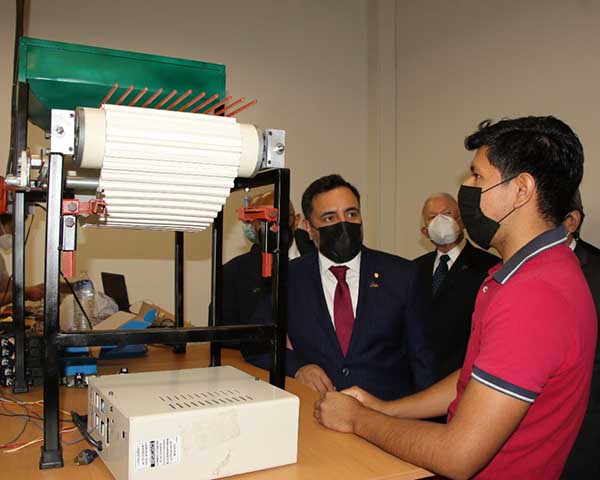 Inaugura IPN edificio de Laboratorios de la UPIITA equipado con tecnología de última generación