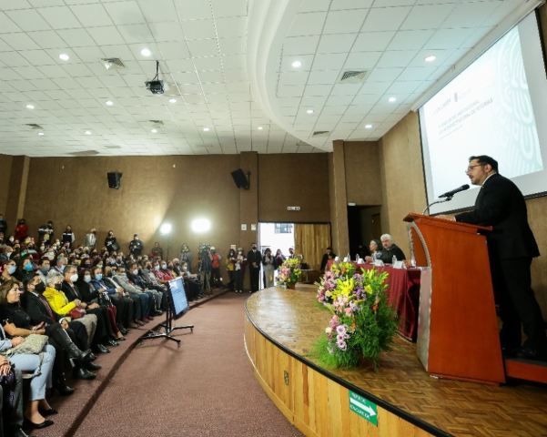 Requieren nuevas modalidades de enseñanza que estudiantes participen de su propio aprendizaje: Reyes Sandoval