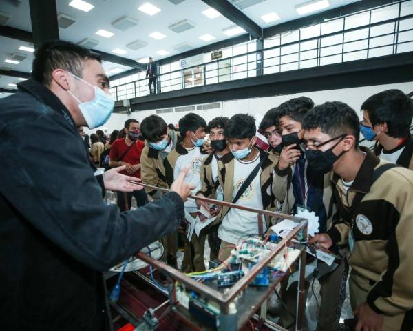 Trabaja IPN para superar brecha de género en carreras científicas e ingenierías: Arturo Reyes