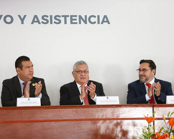 IPN y SNTE entregan base laboral y ascensos a mil 565 trabajadores administrativos 