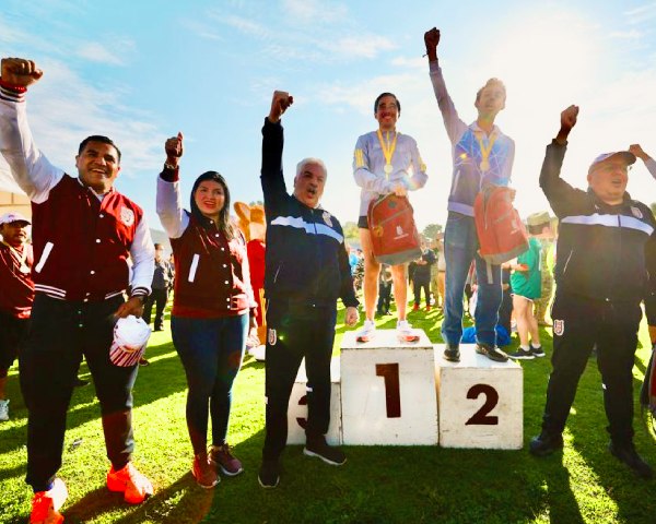 Realiza IPN la carrera 5k a favor de los damnificados por el huracán Otis en Guerrero