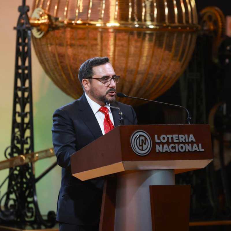 Realiza Lotería Nacional sorteo por los 90 años del IPN 