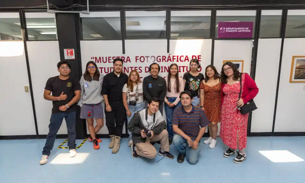 Muestran estudiantes su talento fotográfico