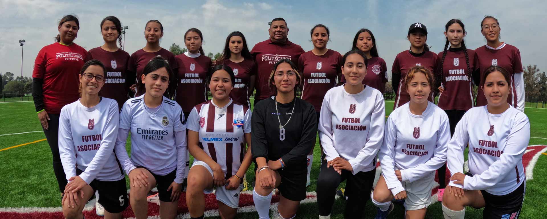 El fútbol femenil también es guinda y blanco