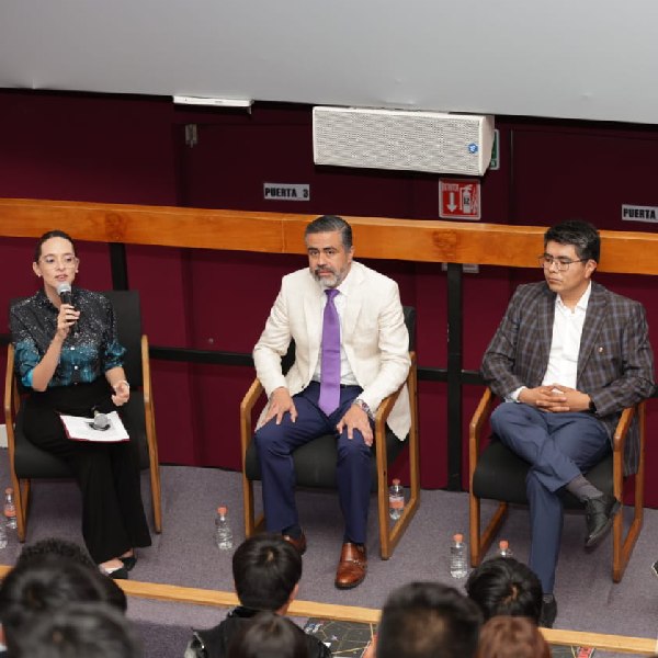 En Tezozómoc, debaten ruta a movilidad limpia