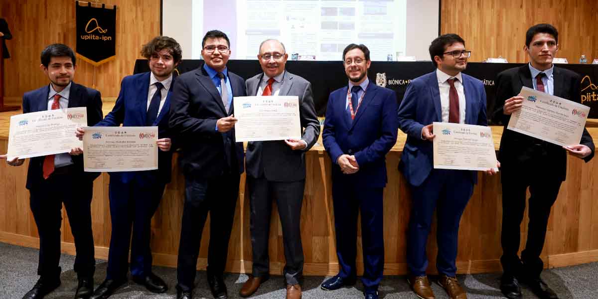 Reconocen a politécnicos que brillaron en China