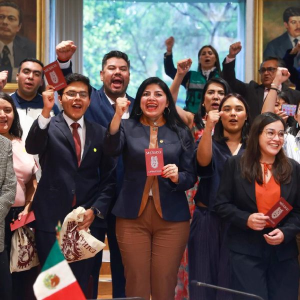 Viajan a Alemania 15 estudiantes del IPN
