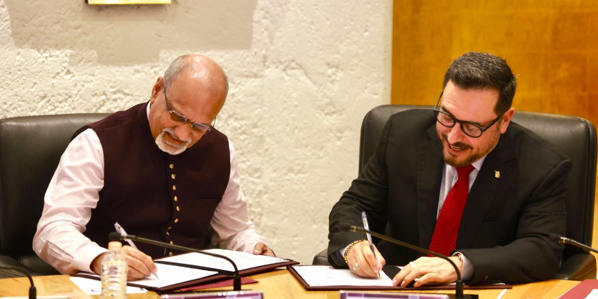 Firma IPN Convenio con Fundación Wadhwani