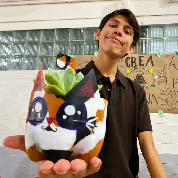 Exitoso Poliemprende en el CECyT 12