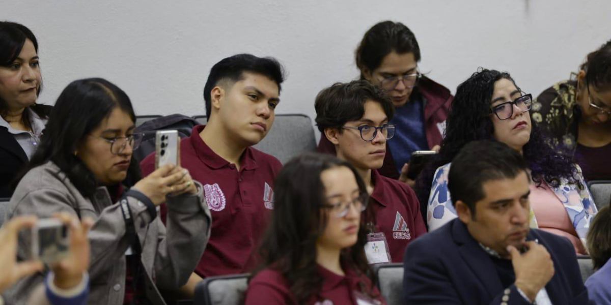 Debaten desarrollo social en Coloquio de Verano del CIECAS