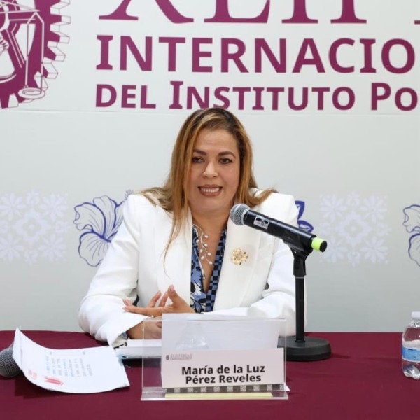 Desmenuzan retos de la educación en FIL IPN