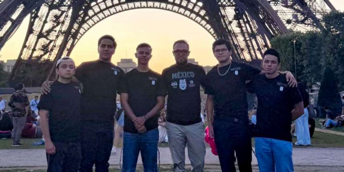 Destacan estudiantes de UPIIZ en Paris, Francia