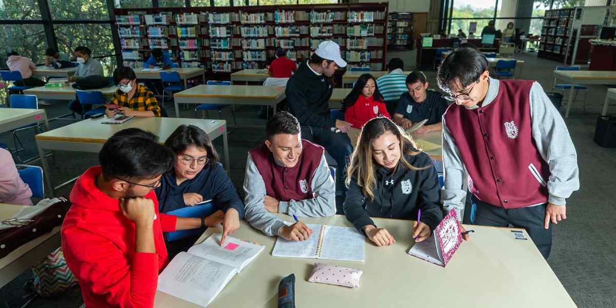 Logra Dirección de Bibliotecas y Publicaciones Certificación de Norma Internacional