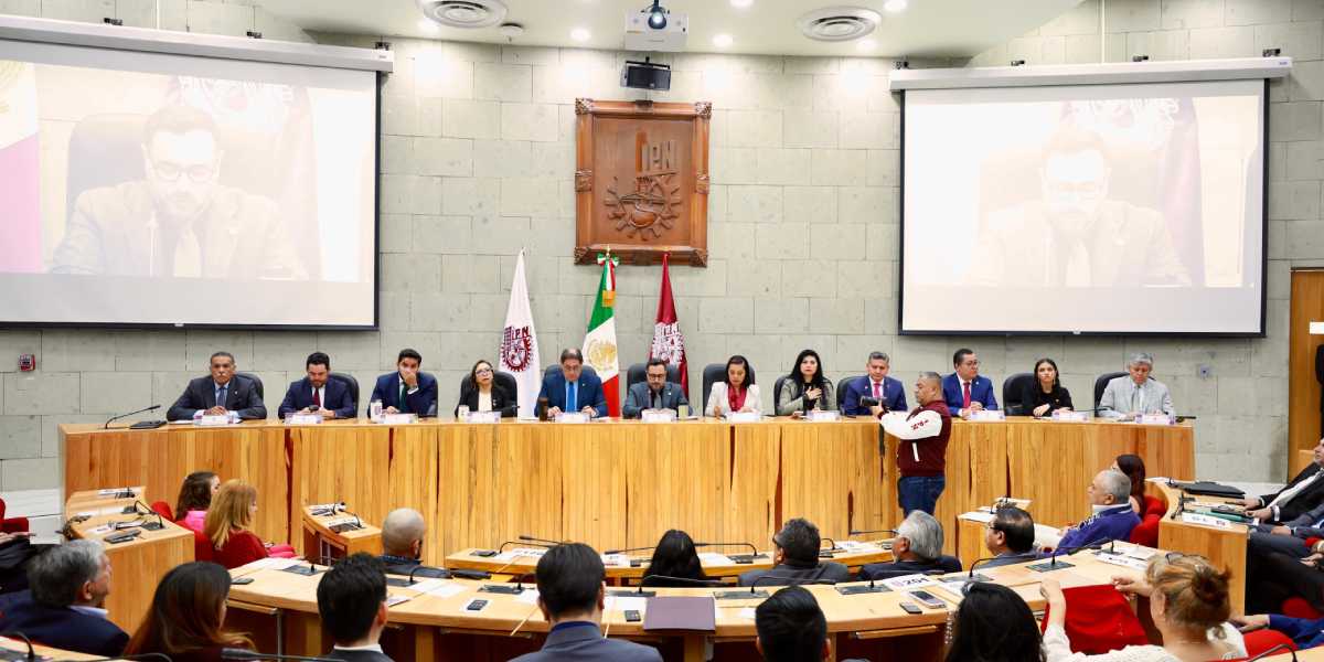 Presenta Reyes Sandoval Programa Institucional de Mediano Plazo