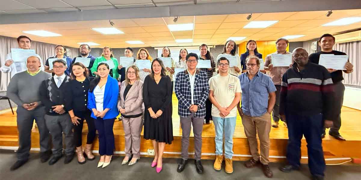 CENLEX entrega diplomas por aprendizaje de francés