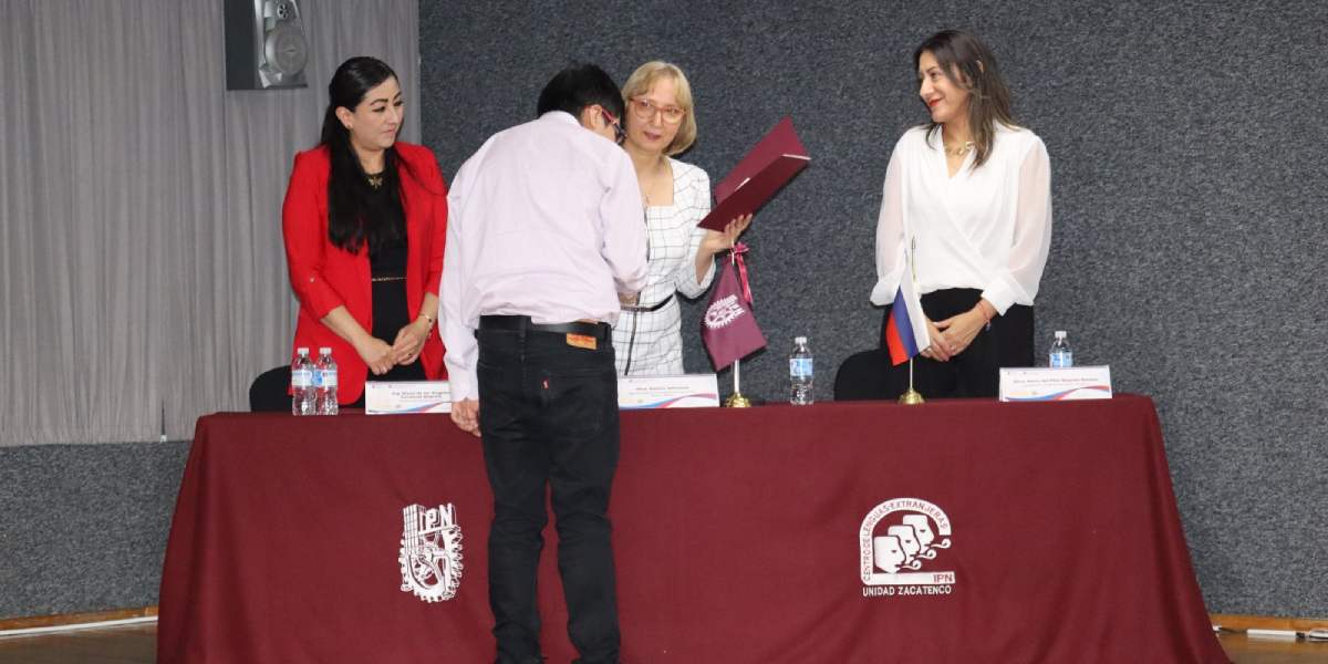 CENLEX obtiene aval para certificar idioma ruso