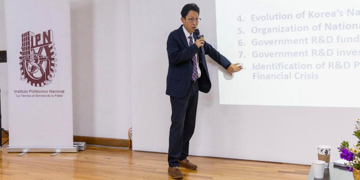 Celebra CIECAS su 29 aniversario