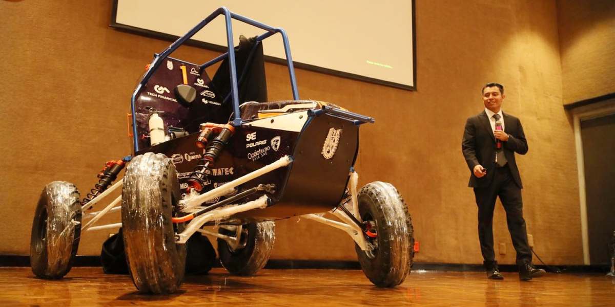 Presume nuevo vehículo escudería UPIITA