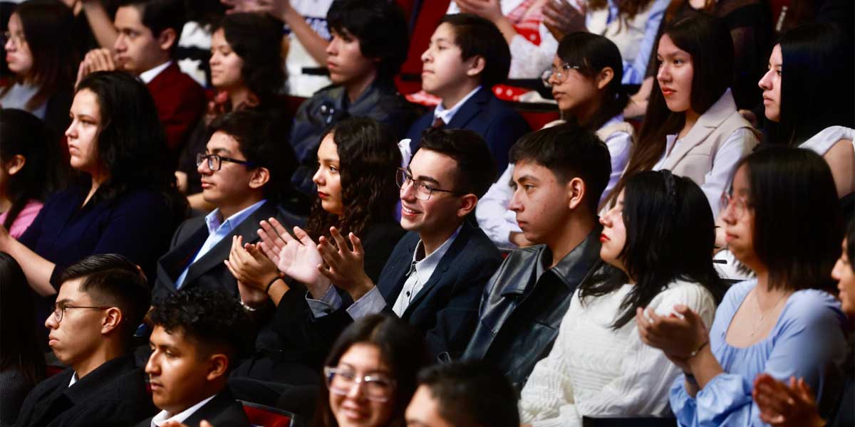 Reconocen excelencia académica del Nivel Medio Superior