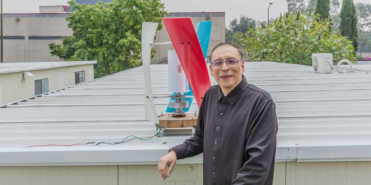 Crea UPIEM alternativa para iluminar aulas y zonas rurales