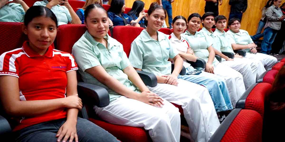 Luce Centro de Biotecnología 10ª Feria Infantil de Ciencia