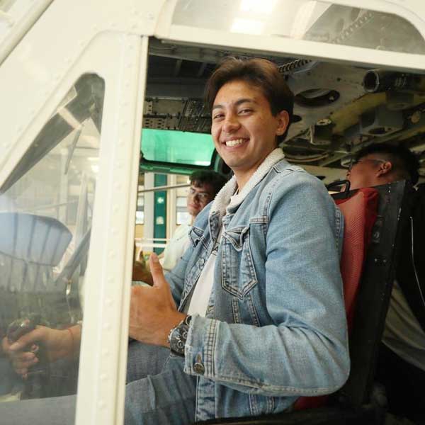 Presume ESIME Ticomán helicóptero para prácticas