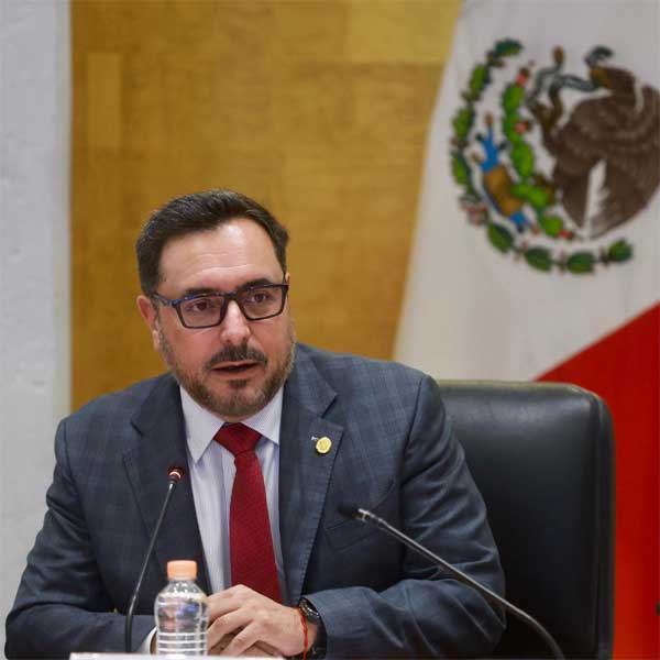 Planea IPN dar carrera de Derecho: Arturo Reyes Sandoval