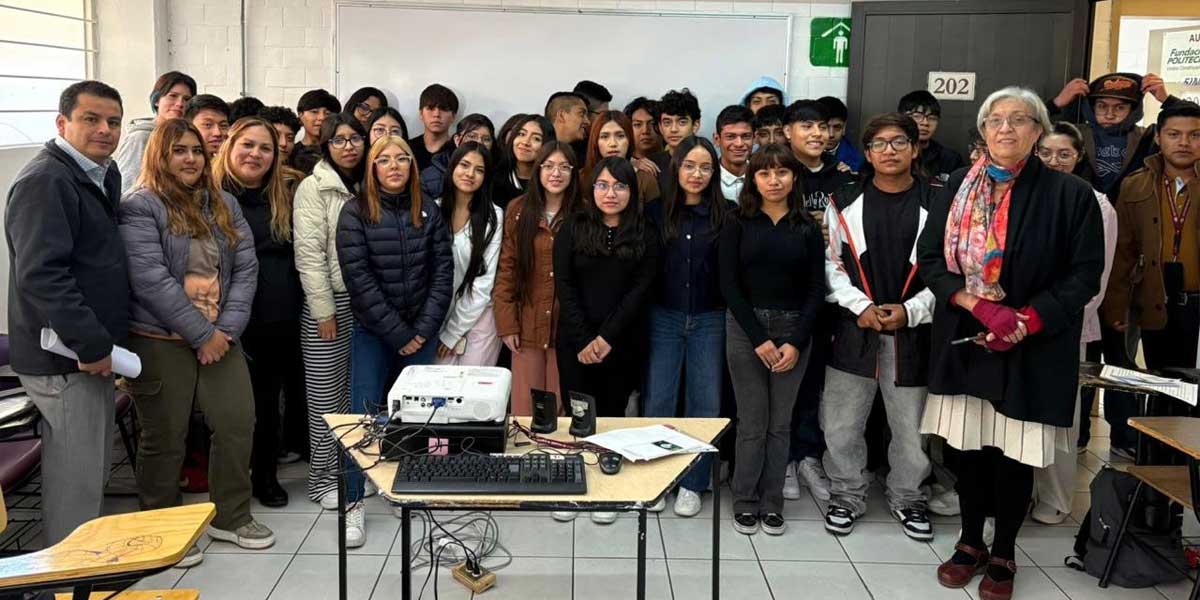  CECyT 14 luce innovación en Feria de Proyecto Aula