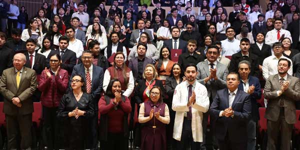 Reconocen excelencia académica en Nivel Superior 