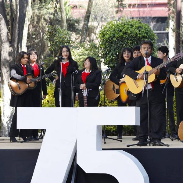 Festeja CECyT 11 75 años de historia