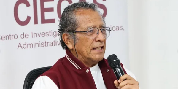 Especialistas abordan impacto de la IA en la humanidad