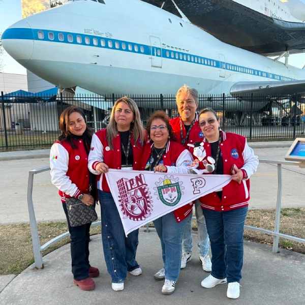 Profesoras del CECyT 11 se capacitaron en la NASA