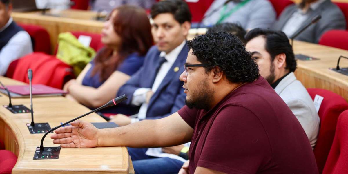 Atiende Reyes Sandoval peticiones de docentes