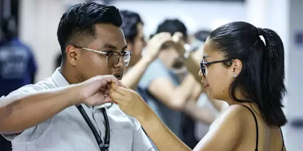 Le ponen ritmo al son de bachata y salsa