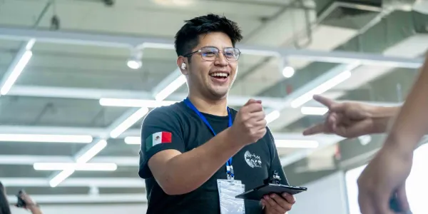 En Bangkok, suena el “¡Huélum!” en concurso de robótica