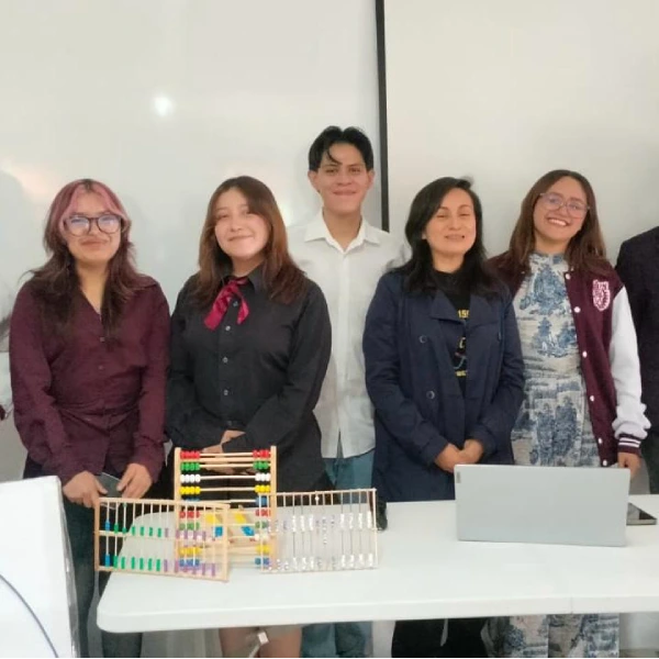 Muestra CECyT 11 Proyecto Aula en UPN
