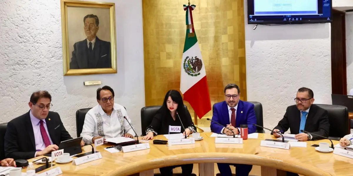 Presenta Reyes Sandoval Informe de Gestión