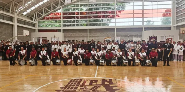 Celebran Concurso Interpolitécnico de Escoltas de Bandera Nacional