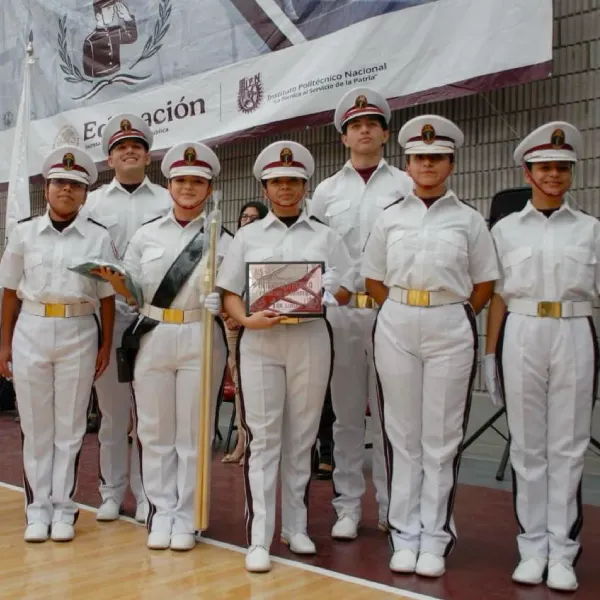 Celebran Concurso Interpolitécnico de Escoltas de Bandera Nacional