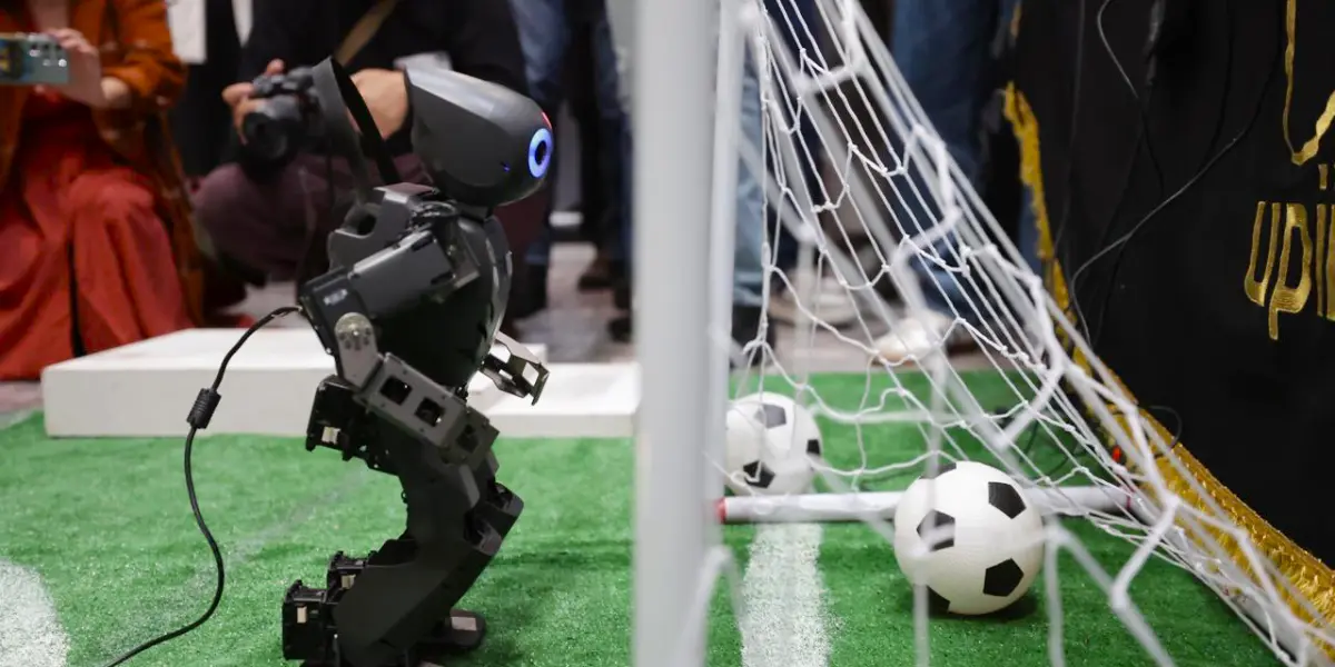 Rueda el balón en la Copa FutBotMX 2026