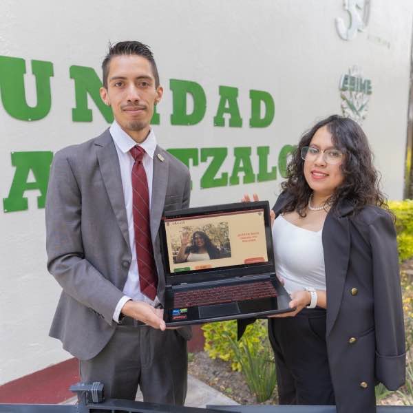 Politécnicos destacan en competencia de robótica