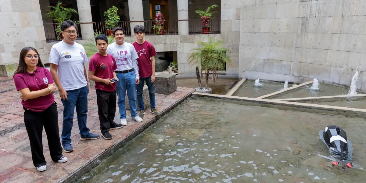 Apuesta CECyT 10 a vehículo acuático para limpiar agua