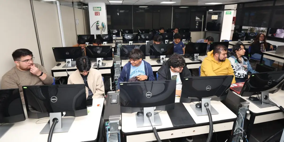 Buscan liderar en semiconductores con Escuela Nacional de Verano